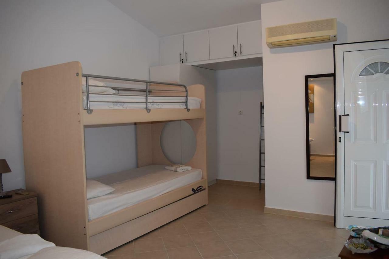 R Apartment Artemi Extérieur photo
